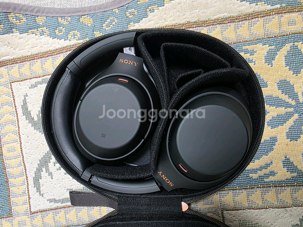 소니 WH-1000XM4 블랙 헤드폰--2