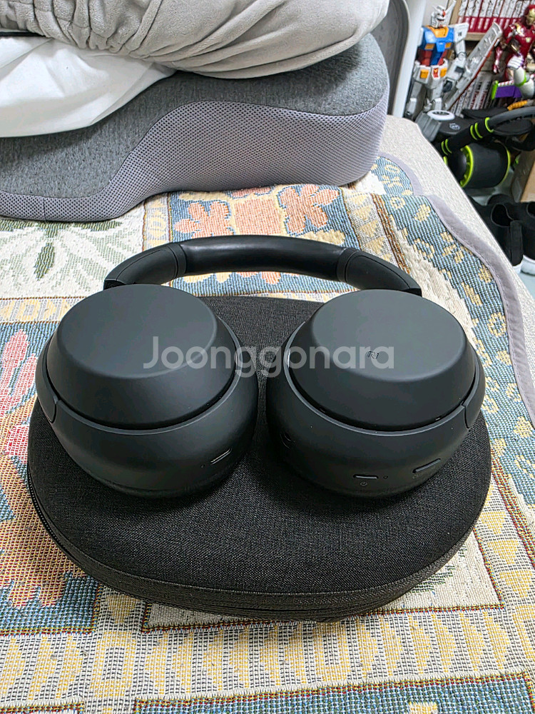 소니 WH-1000XM4 블랙 헤드폰--3