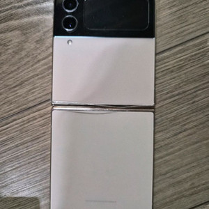 갤럭시 Z Flip4 핑크골드, 보라 퍼플 팝니다.