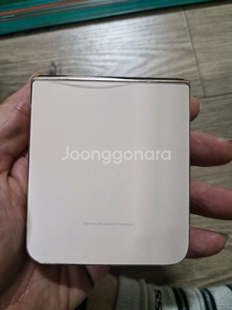 갤럭시 Z Flip4 핑크골드, 보라 퍼플 팝니다.--4