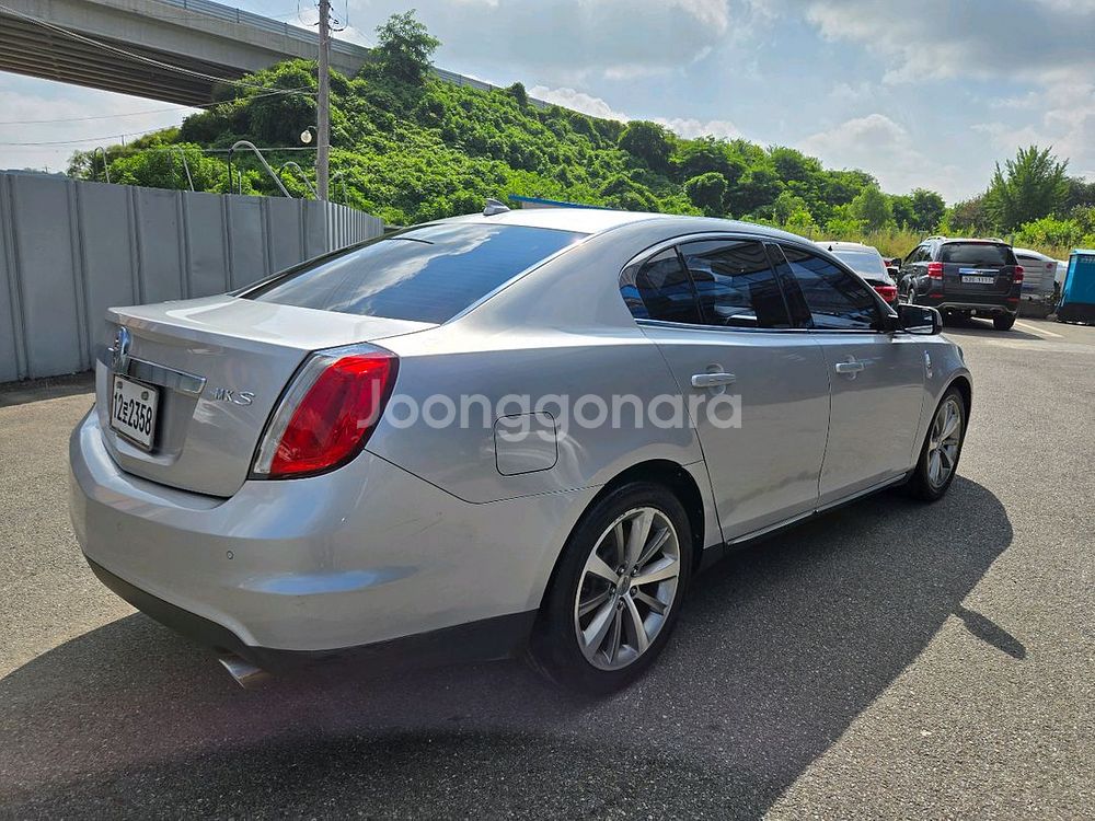 11년식 링컨MKS 3.7 V6휘발유 오토 차량--3