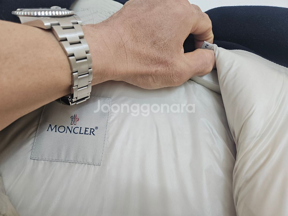 몽클레어 한정판!모직&안감패딩 2사이즈--7