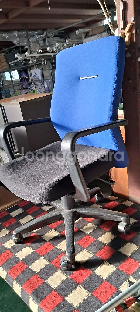 청색검정 투톤팀장의자 팝니다--1