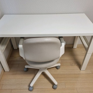 이케아 폴 책상(128)+일룸 링고의자