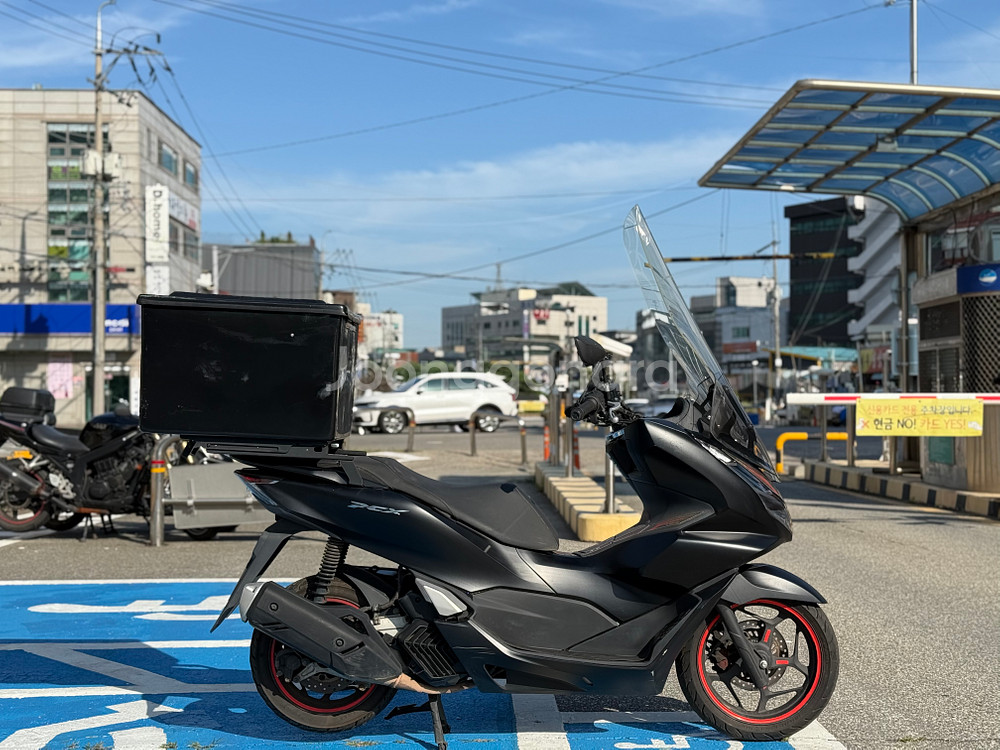10_21년식 pcx125 6.4만km 배달셋팅 팔아요--3