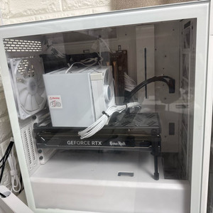 4070TI,7800X3D 고성능 게이밍 본체 팔아요