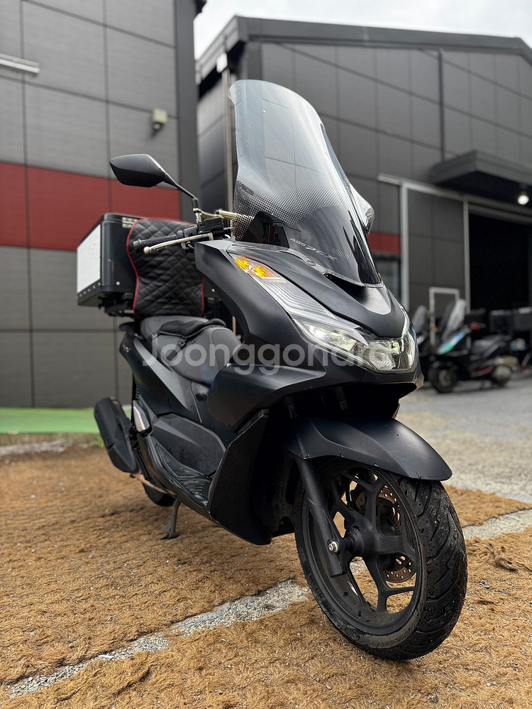 혼다 Pcx125 ABS 23년형 7만Km 판매합니다.--0