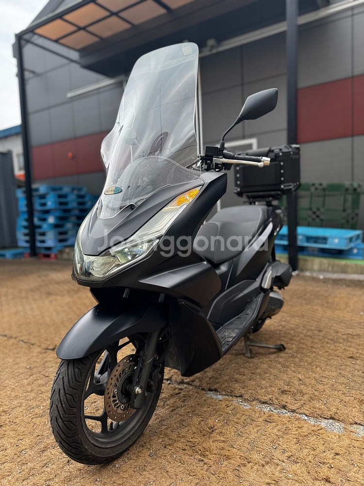 혼다 Pcx125 ABS 22년형 2만Km 판매합니다.--1