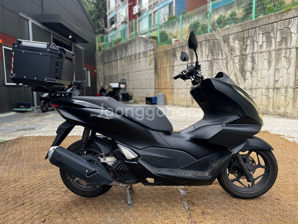 혼다 Pcx125 ABS 22년형 2만Km 판매합니다.--3