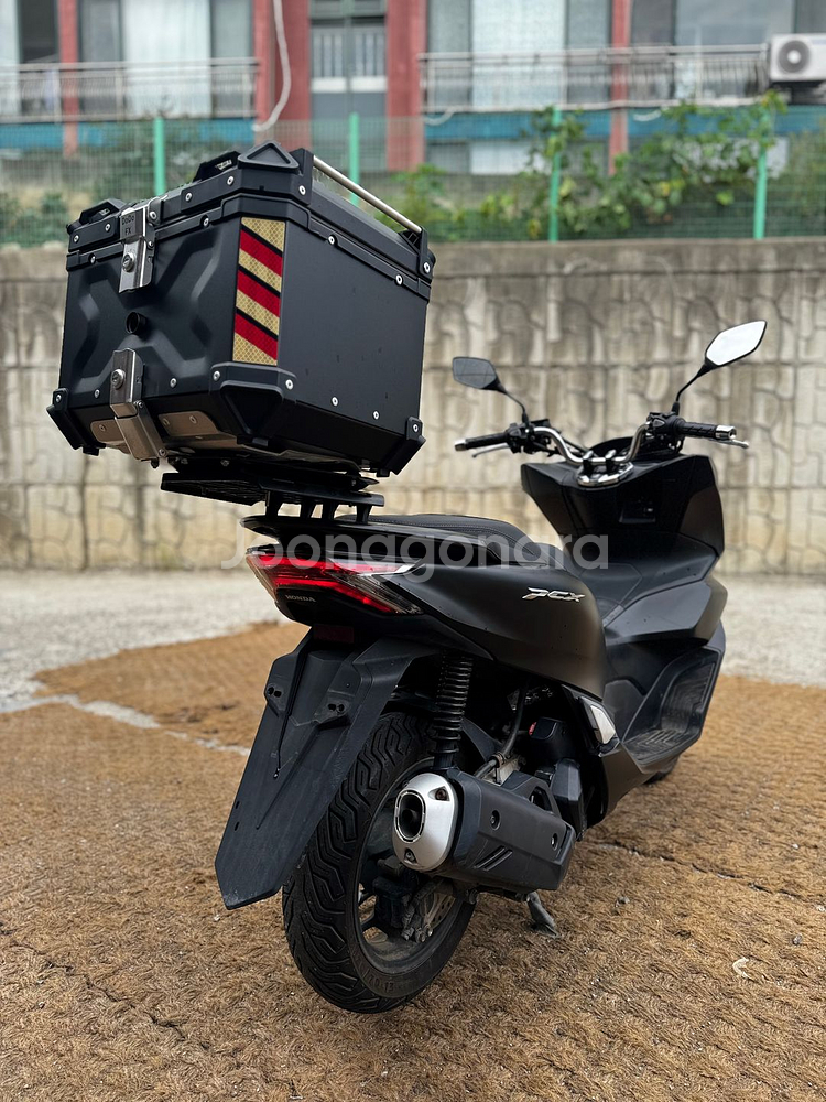 혼다 Pcx125 ABS 22년형 2만Km 판매합니다.--5