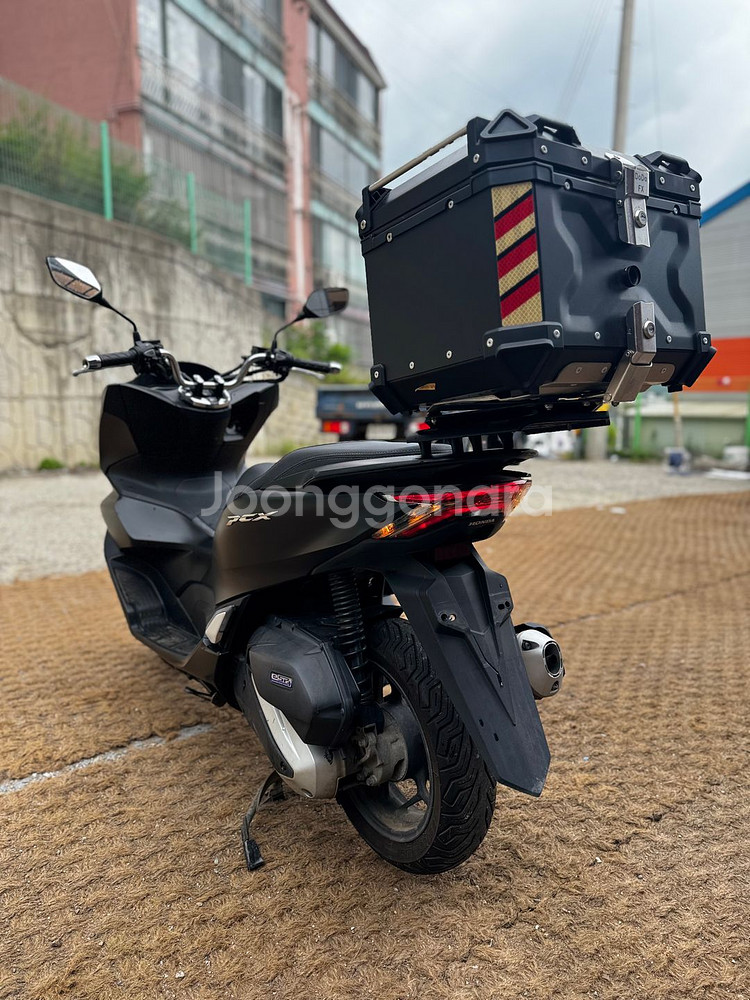 혼다 Pcx125 ABS 22년형 2만Km 판매합니다.--6