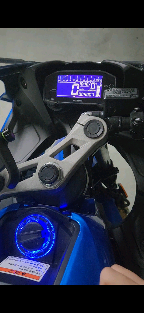 23년식 스즈키 gsx-r125 4000km 이미지