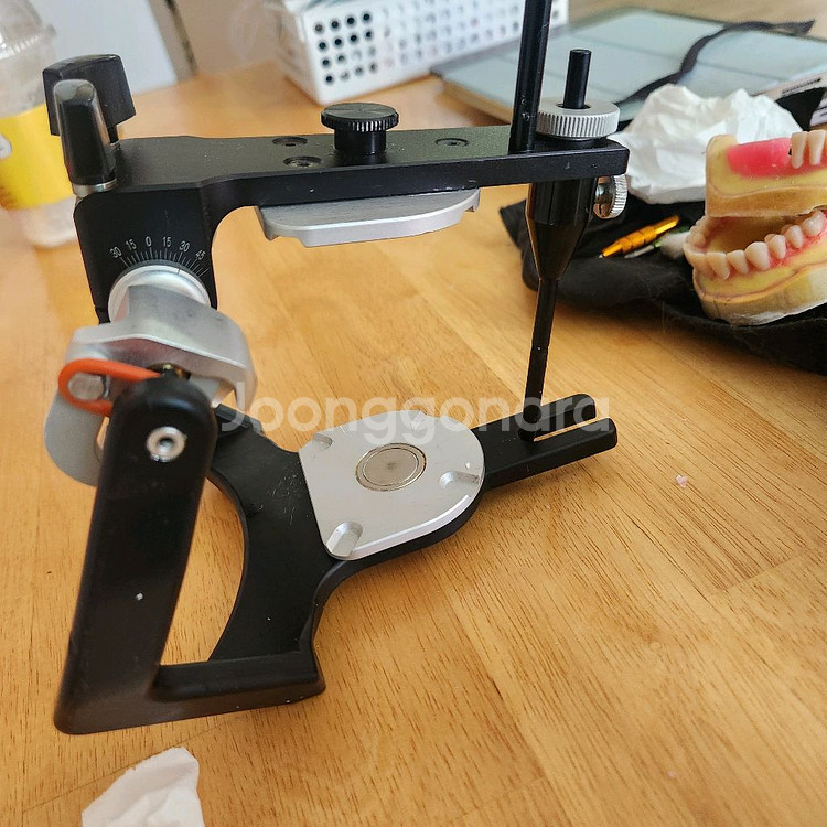 치기공학 교재, 교합기 등 전부 판매합니다.--4