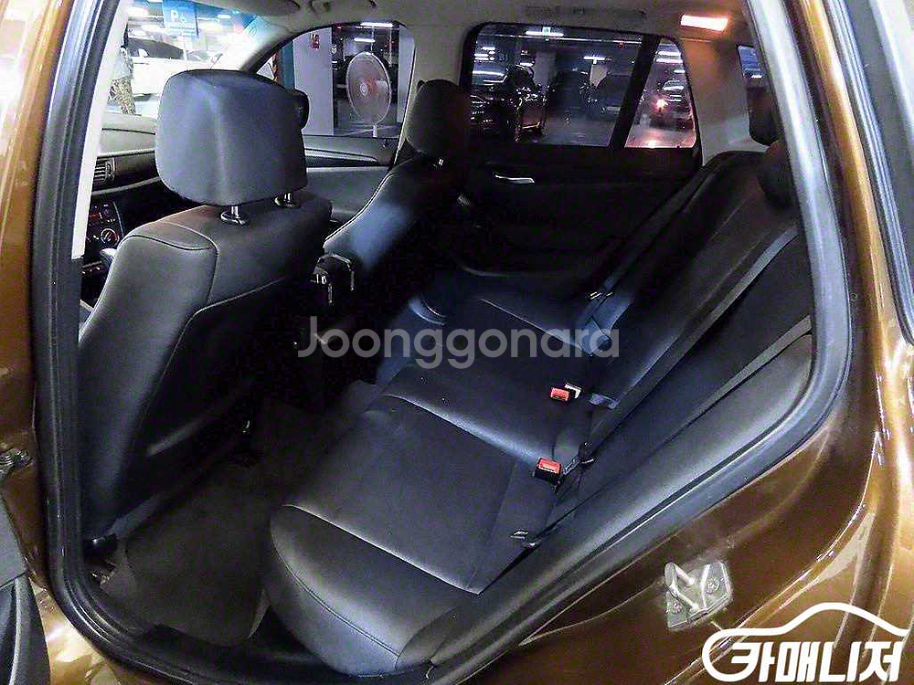 [BMW]X1 (E84) xDrive 18d 4WD #--6