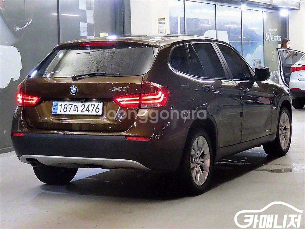[BMW]X1 (E84) xDrive 18d 4WD #--3