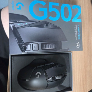 로지텍 G502 무선 게이밍 마우스 및 파워플러이