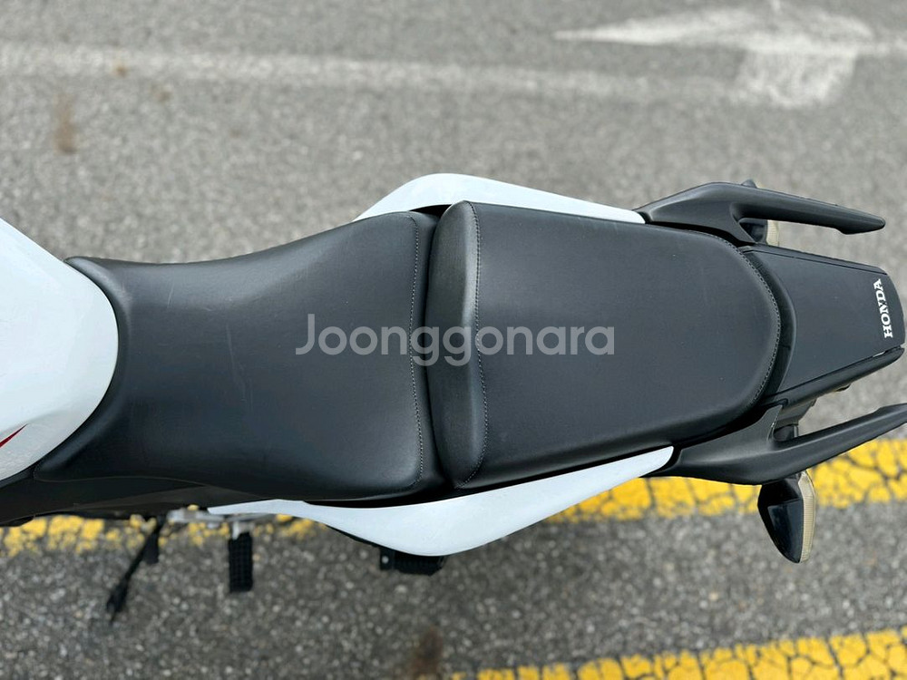 혼다 cbr125 17년 짧은키로수 팝니다--8