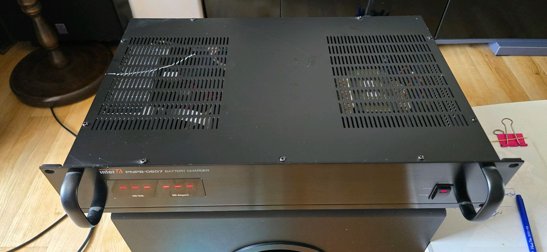 Inter-M 배터리 충전기 PNPB-0607 이미지