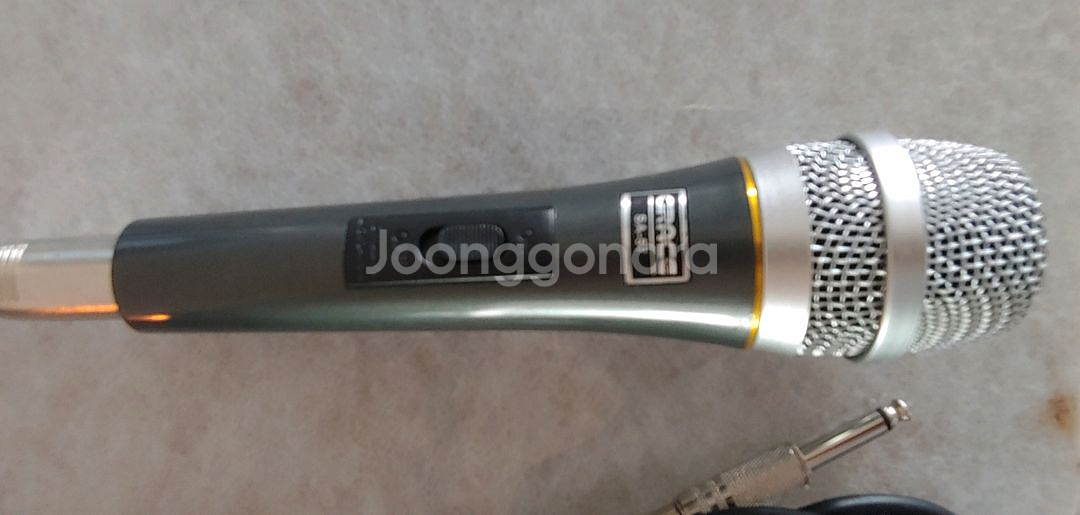 U-PHORIA UMC204HD--3