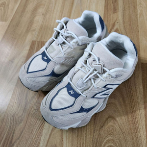 뉴발란스 키즈 운동화 200