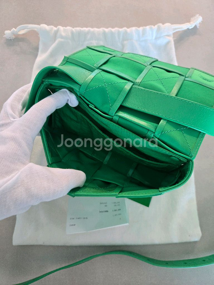 보테가베네타 카프스킨 미니 카세트백--3