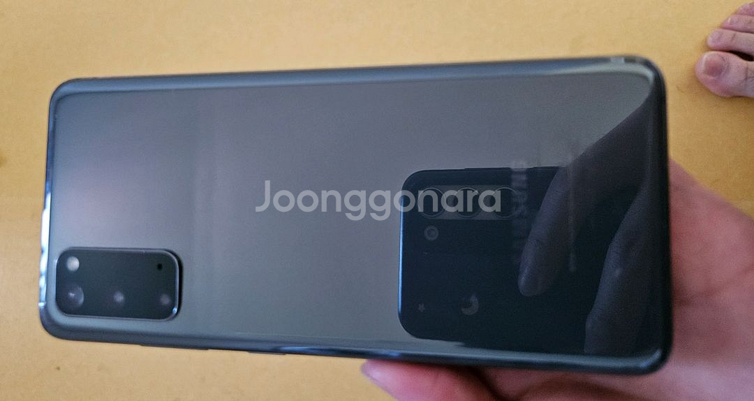 갤럭시s20--0