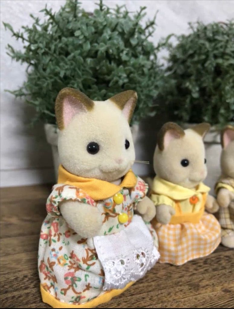 실바니안 올드 크림캣 가족 이미지