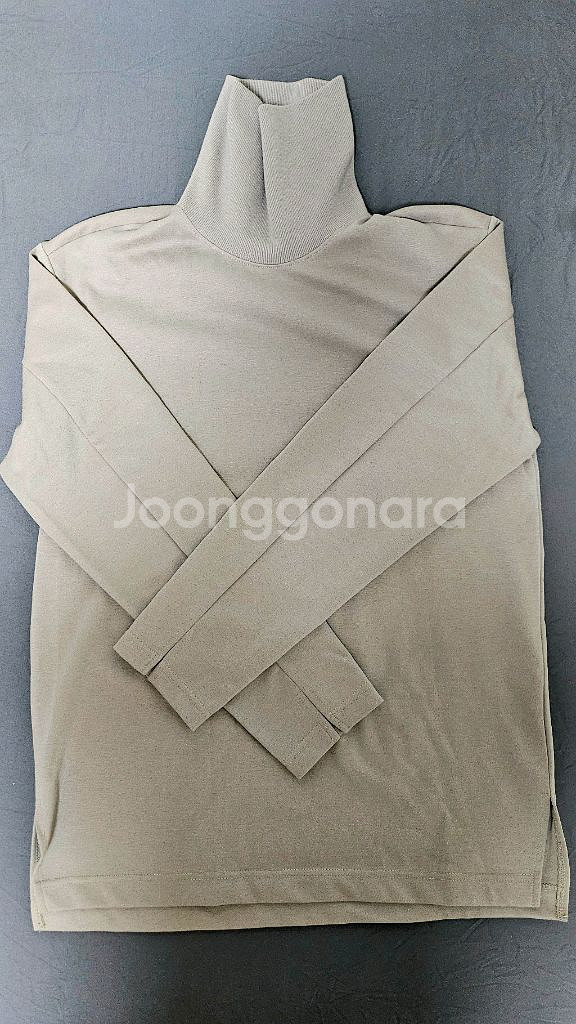 드로우핏 터틀넥 티셔츠(모카) / L 사이즈--1