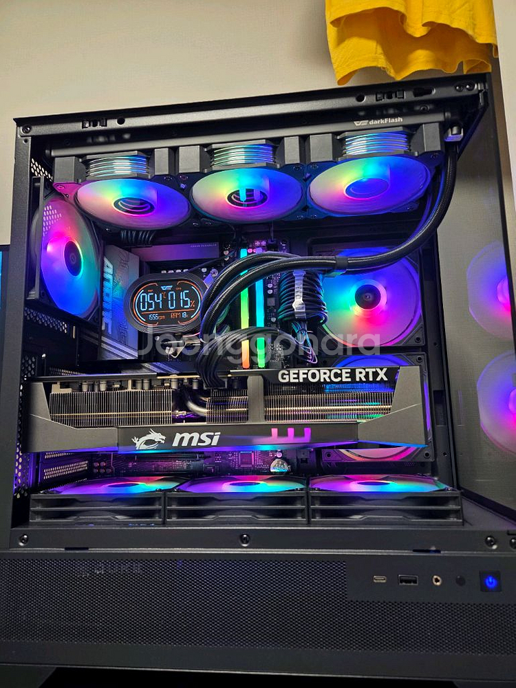 9800x3d, x870, rtx5090 트리오 완본체--0