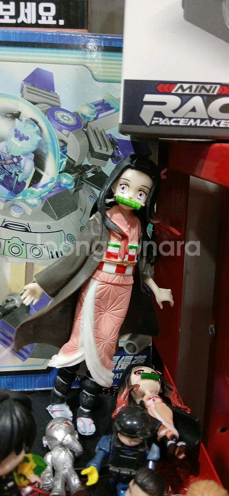 귀멸의칼날 피규어들 여러개--2