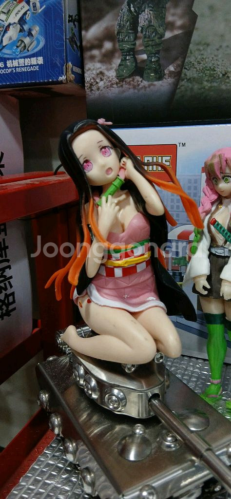 귀멸의칼날 피규어들 여러개--4