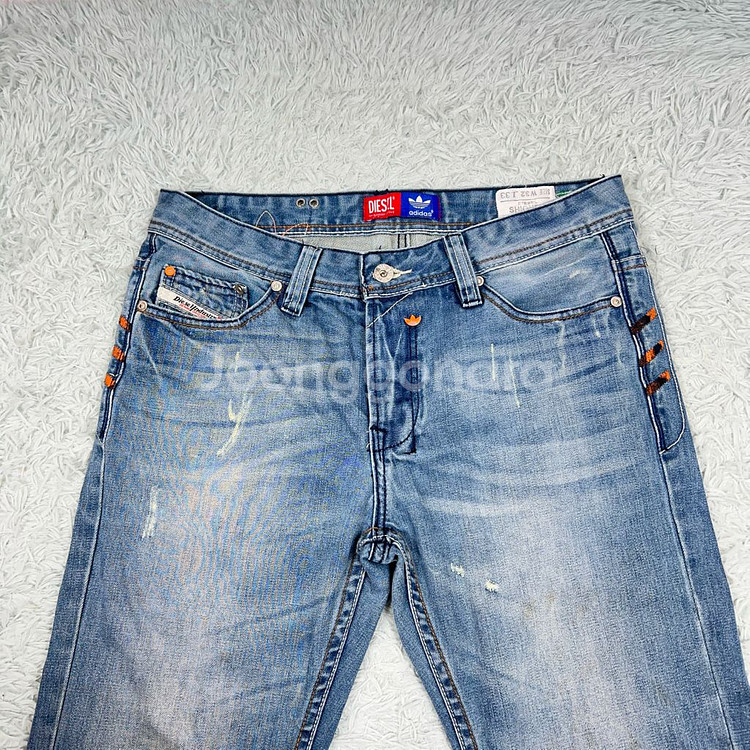 디젤 Diesel x 아디다스 콜라보 데님 팬츠 32--0
