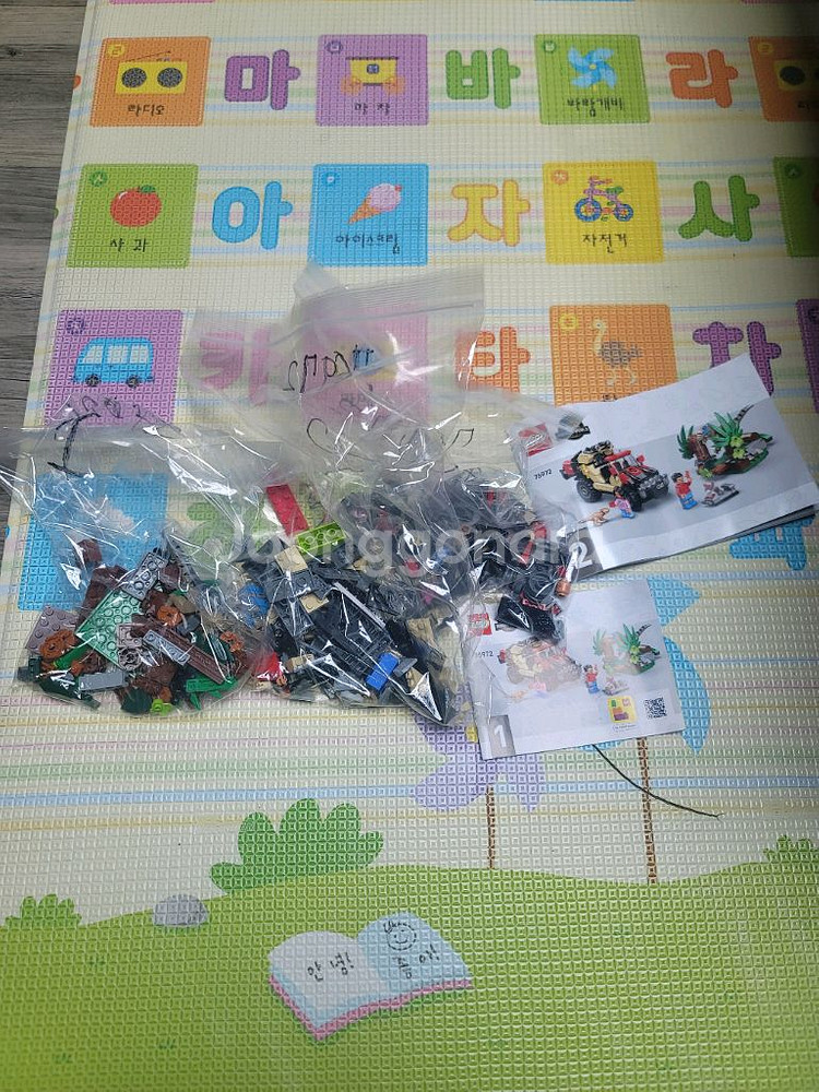 레고 쥬라기월드 76972 랩터 오프로드 탈출 팝니다--2