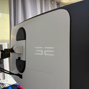 에일리언웨어 aw3225qw 240hz 4k uhd모니