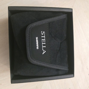 스텔라 카르티에 레더 카드지갑