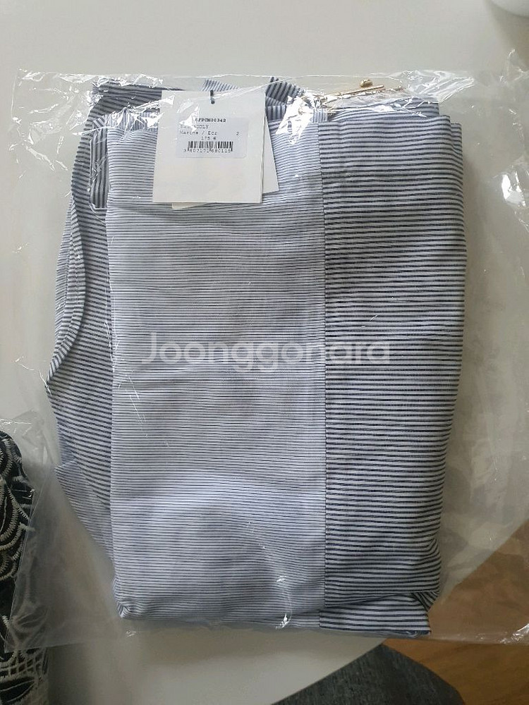 (새상품)산드로 후크 장식 스트라이프 셔츠 2사이즈--5