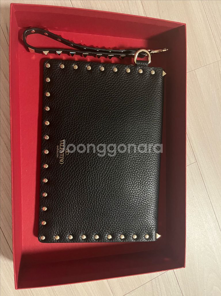 발렌티노 락스터드 클러치백--0