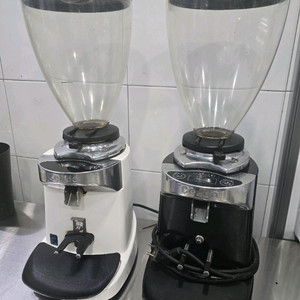체아도 그라인더 2대 일괄판매합니다.