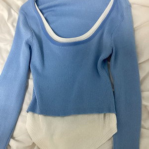 레이어드 소라색