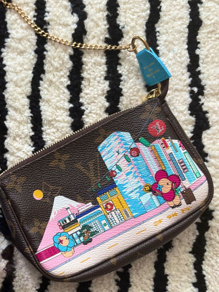 루이비통 미니 포쉐트 악세수아 도쿄--2