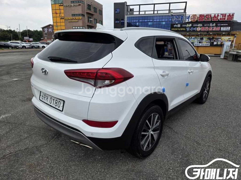 [현대]올뉴투싼 디젤 2.0 2WD 모던 (5인승 /0--2
