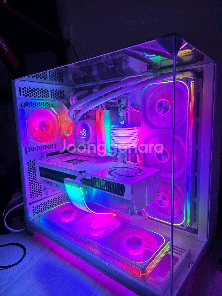 라이젠 9800X3D RTX5090 본체--1
