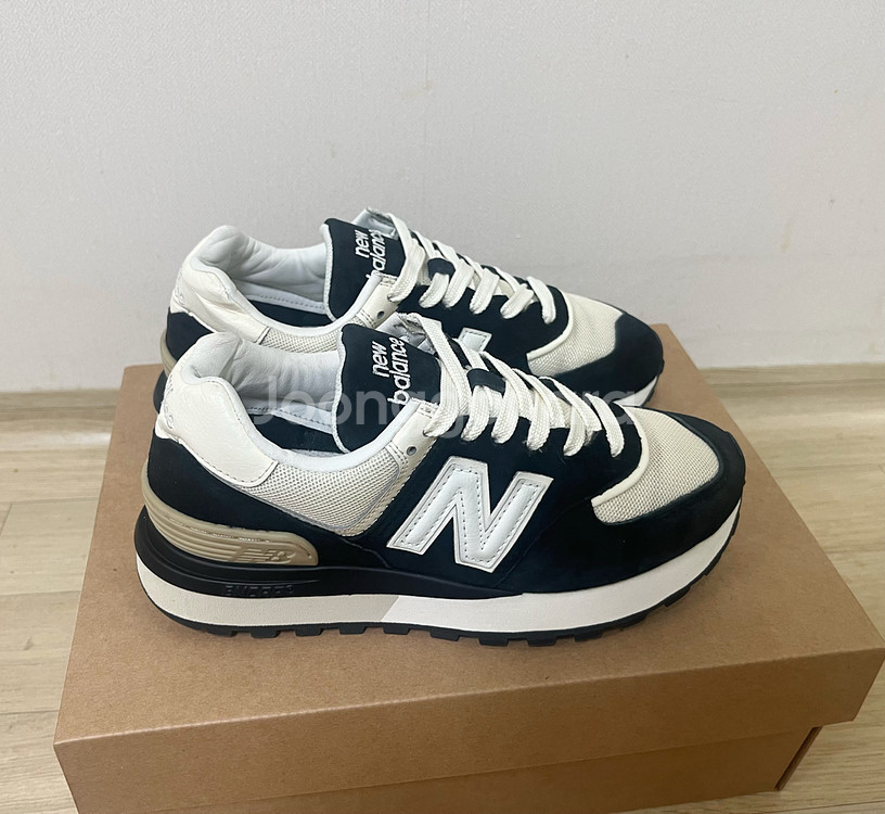 [230] 뉴발란스 574 레거시 블랙앙고라--1