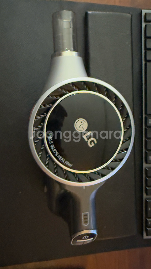 LG A9 코드제로 무선청소기 본체 5만원--2
