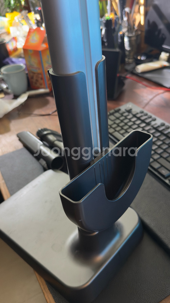 LG A9 코드제로 무선청소기 거치대--1