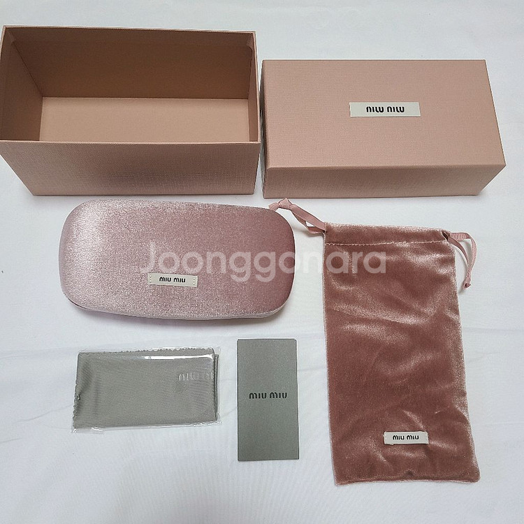 미우미우 글림스 오벌 선글라스 블랙--2