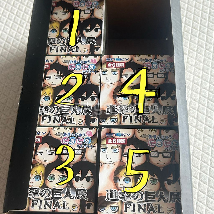 진격의거인 저주 만쥬 인형 누이 리바이 한지 엘빈 등--0