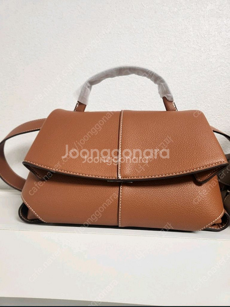 폴렌느 모키 카멜색 새상품--3