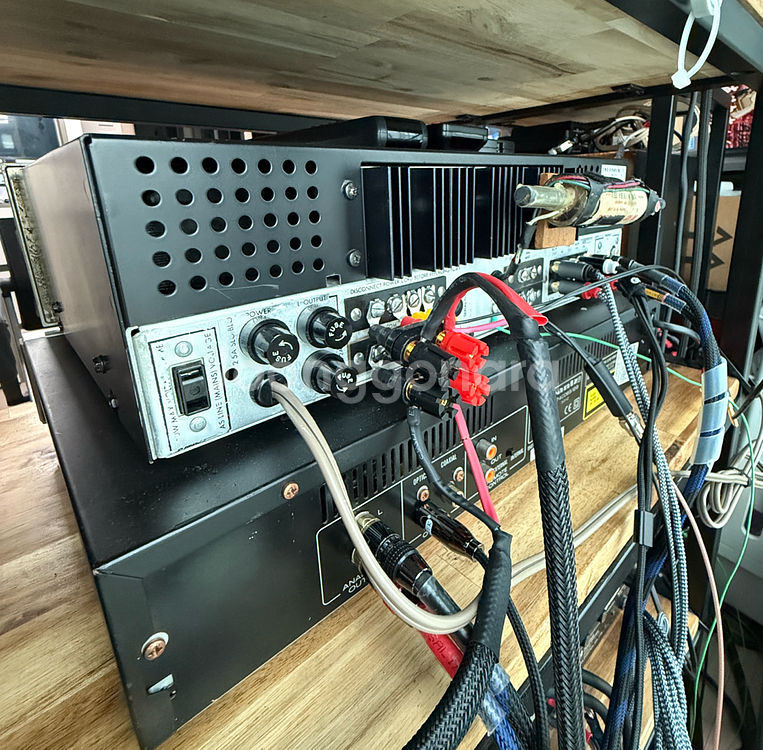 AR-2ax 와 Fisher 250T 최고 궁합 오디오--6