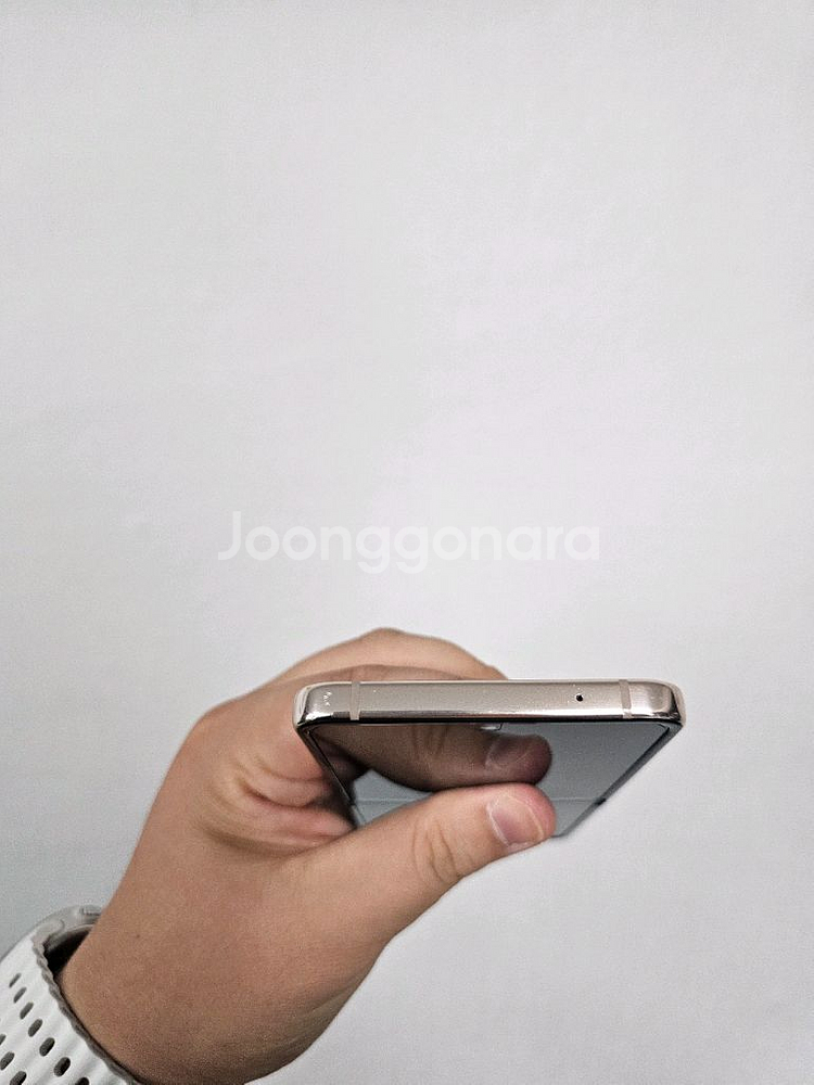 갤럭시z플립4 512G(화면멍)(기능이상무)--6